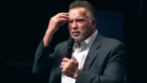 Arnolds tell about failure